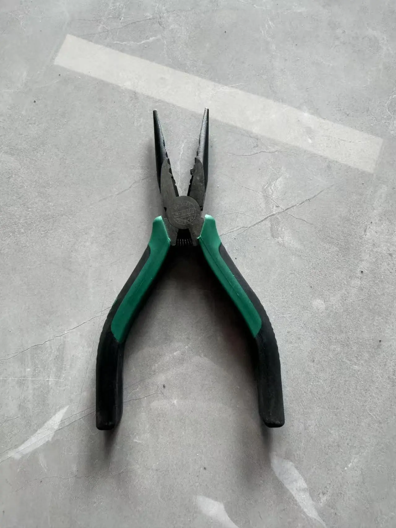 pliers pliers