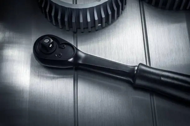 Quick-Release Ratchet Wrench2 Quick-Release Ratchet Wrench2